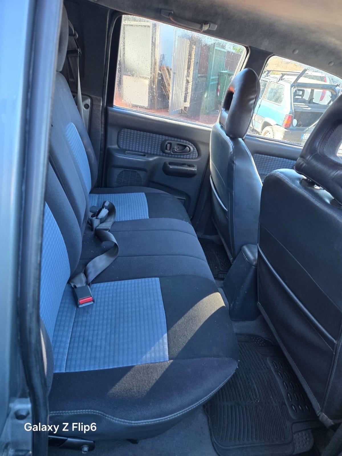 Mitsubishi L200 2.5 TDI 4WD Club Cab Pick-up GL