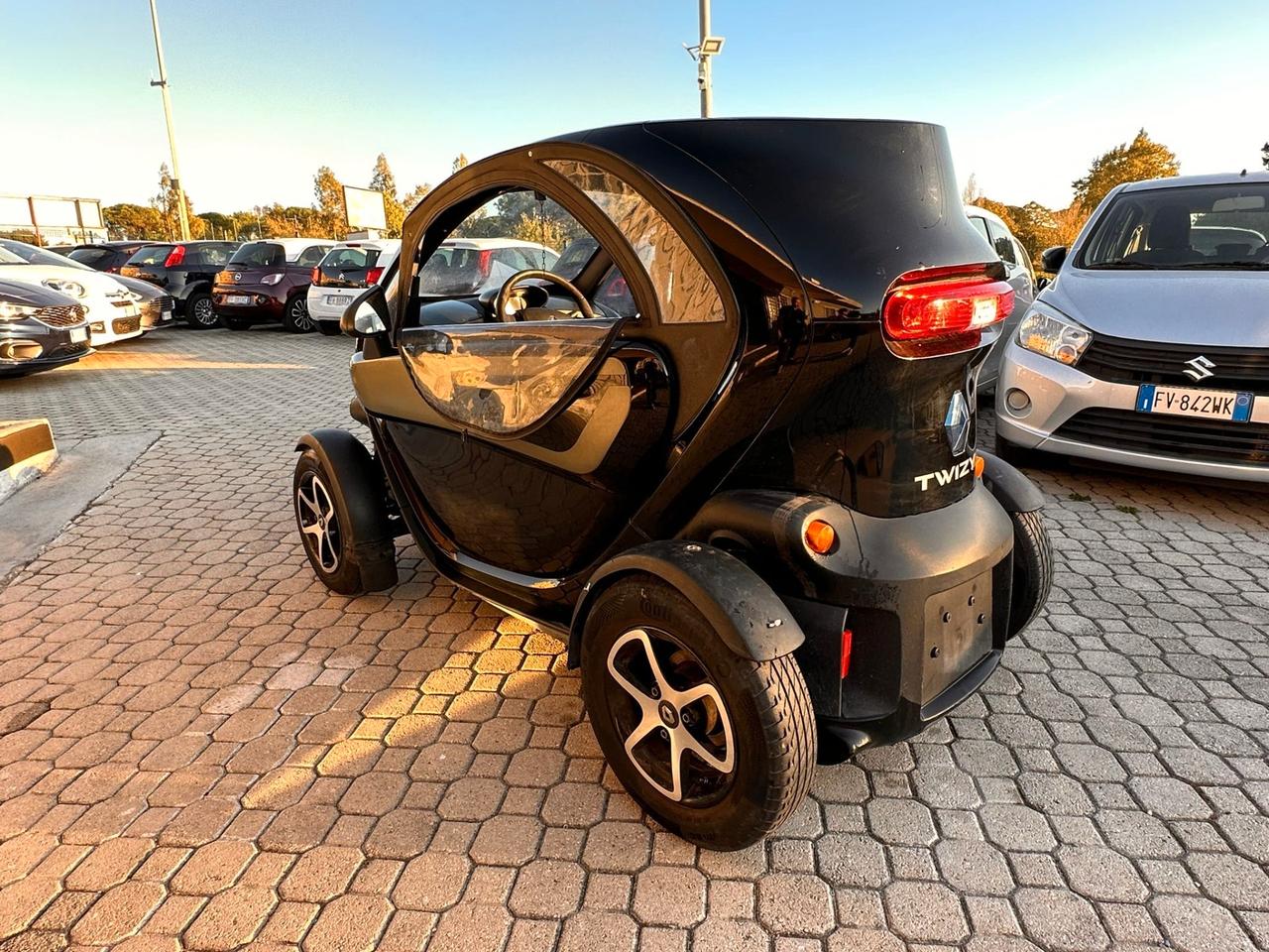 RENAULT TWIZY DAI 14 ANNI !!!