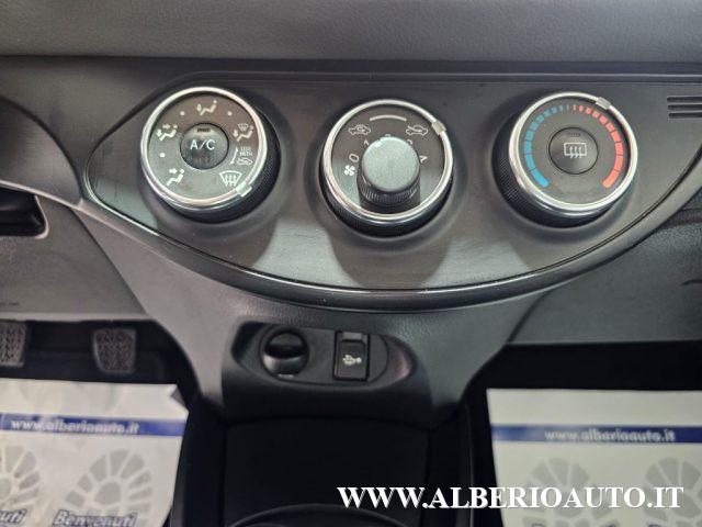 TOYOTA Yaris 1.0 5 porte Lounge