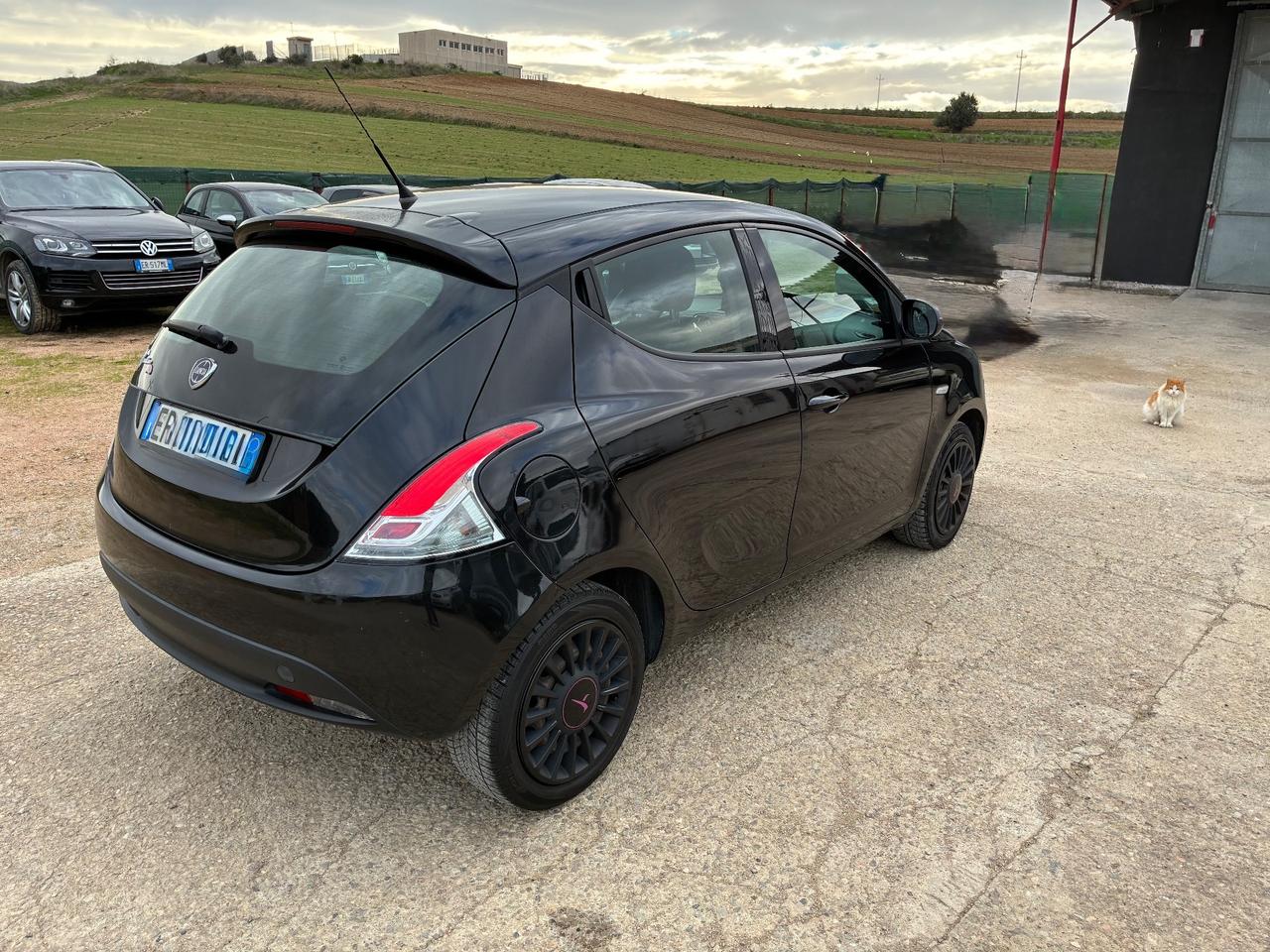 Lancia Ypsilon 1.2 69 CV 5 porte Platinum