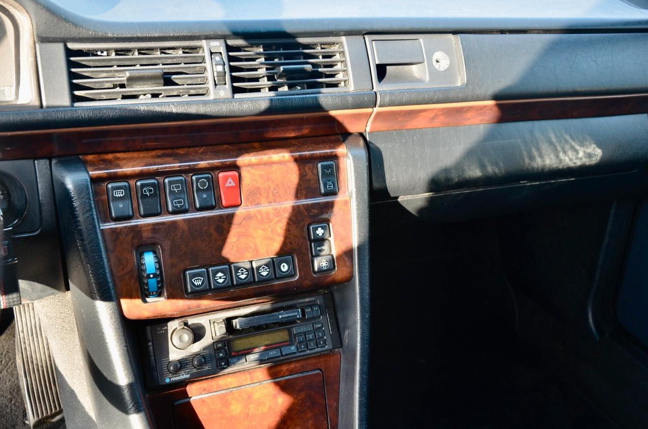 MERCEDES 200 TE 122cv STATION WAGON , ASI , CONVERVATA , CERCHI DA 15″ , APPENA TAGLIANDATA , PERMUTE