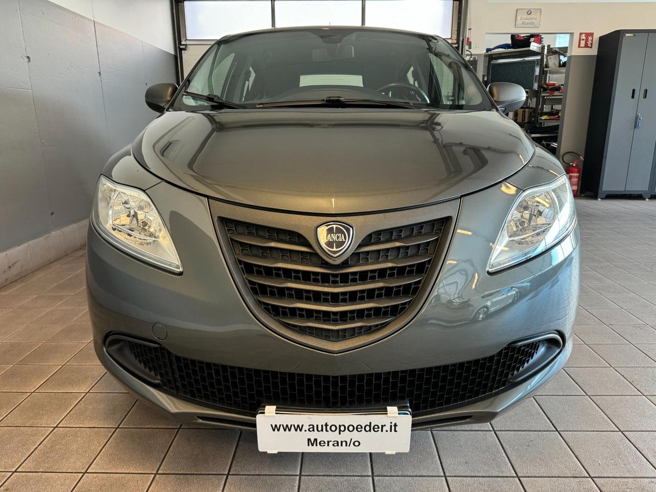 Lancia Ypsilon 1.2 69 CV 5 porte Elefantino Neopatentati