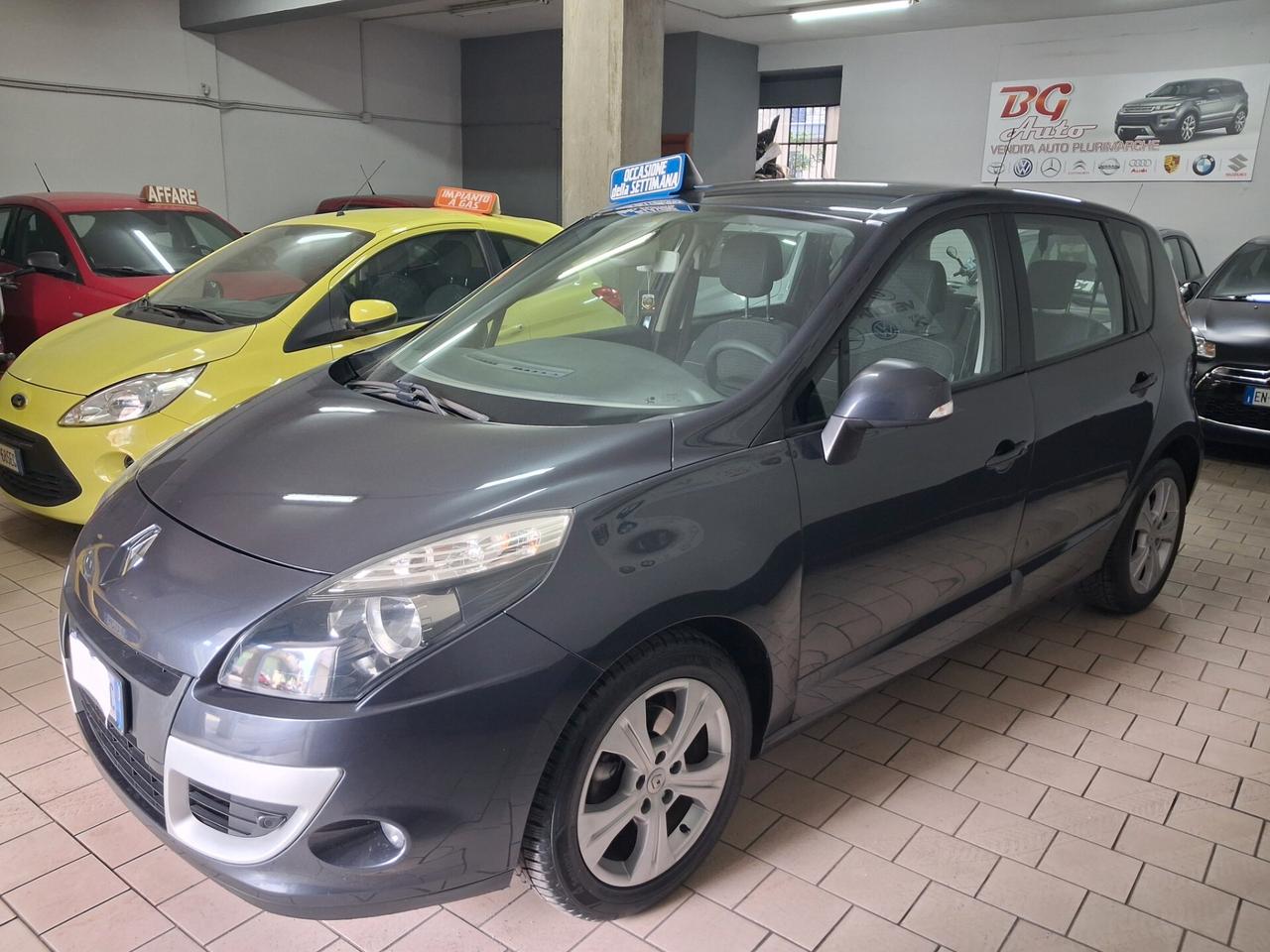 Renault Scenic X-Mod 1.5 dCi unico prop 2011