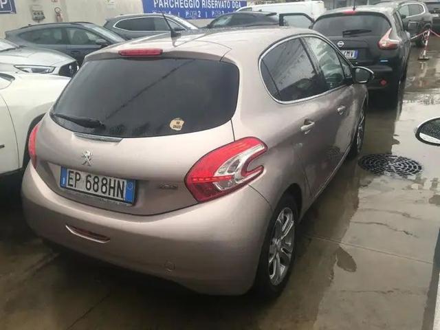 PEUGEOT 208 1.2 VTi 82 CV 5 porte Allure