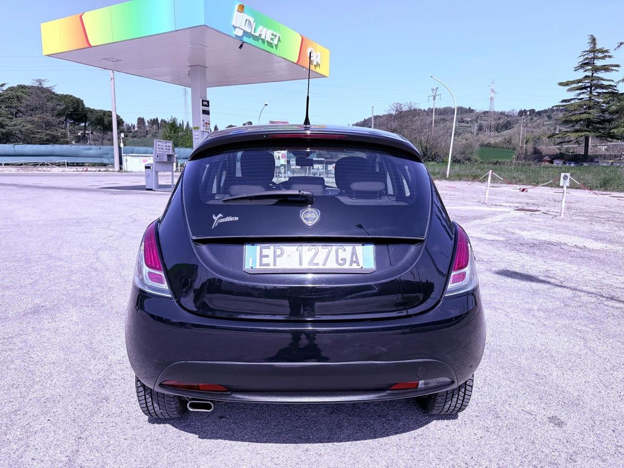 Lancia Ypsilon 1.3 MJT 16V 95 CV 5 porte Ok neopatentati
