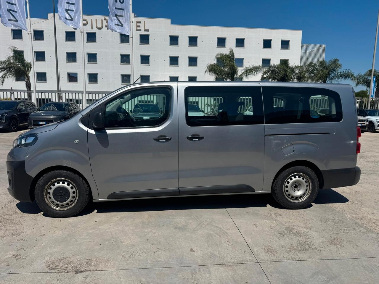 OPEL VIVARO 1.5D 120CV 9 POSTI PASSO LUNGO IVA