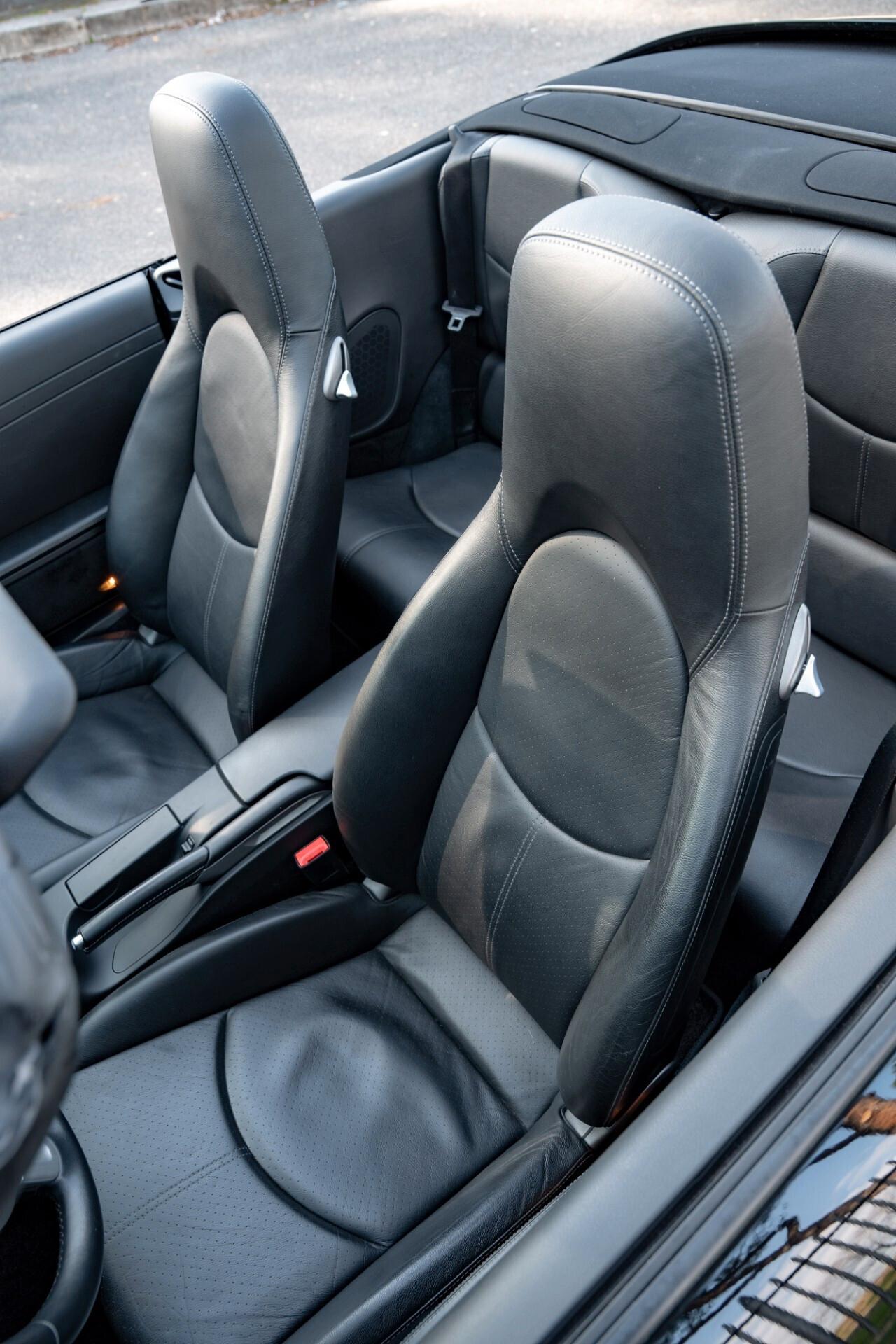 Porsche 911 Carrera S Cabriolet 2006 solo 54.000 KM ASI