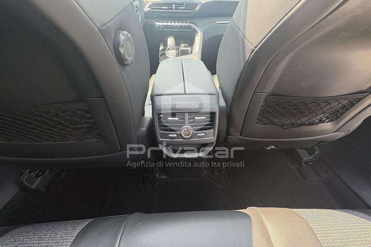 PEUGEOT 3008 BlueHDi 130 S&S EAT8 Allure