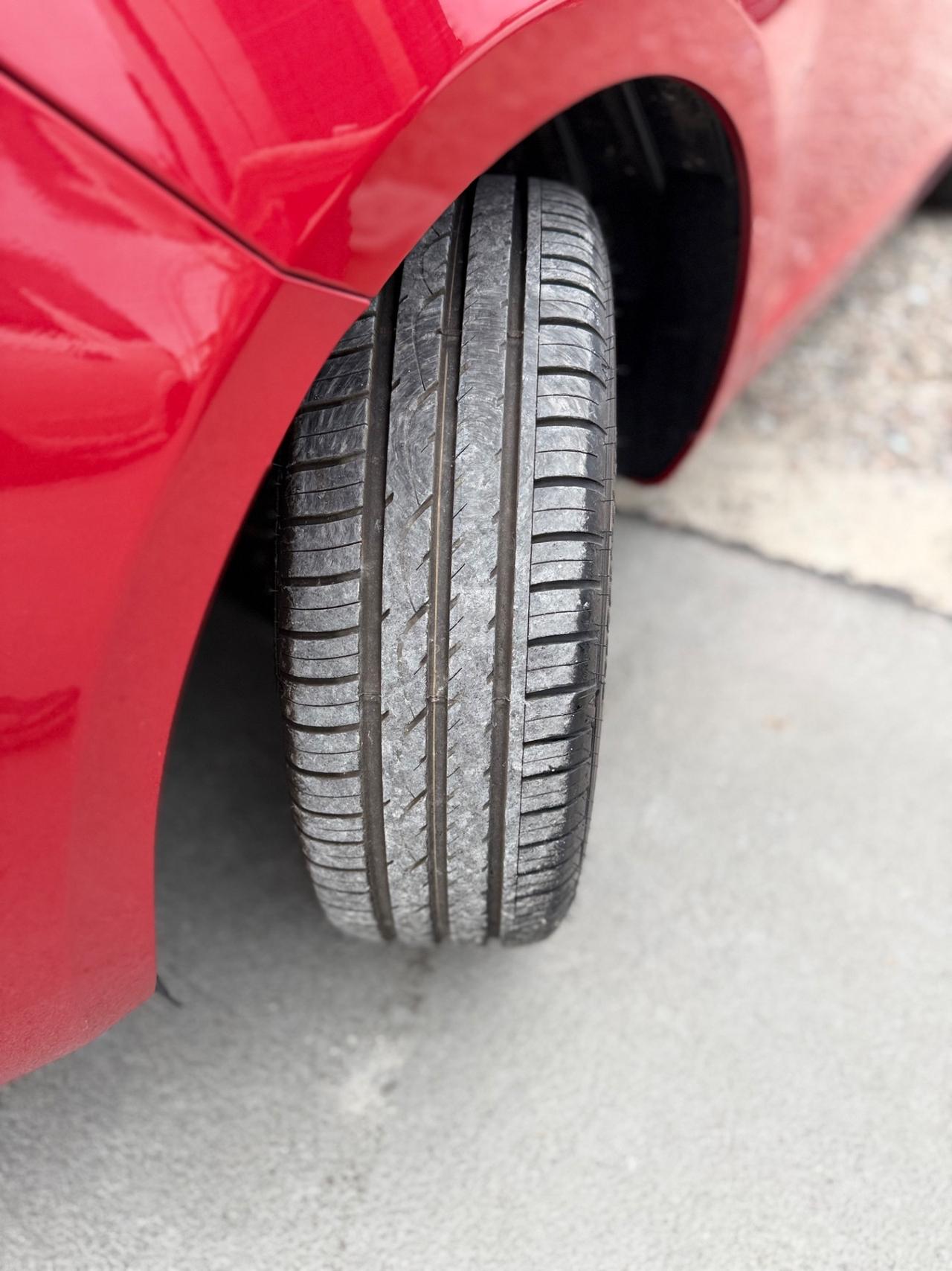 Lancia Ypsilon 1.2 69 CV 5 porte S&S Gold