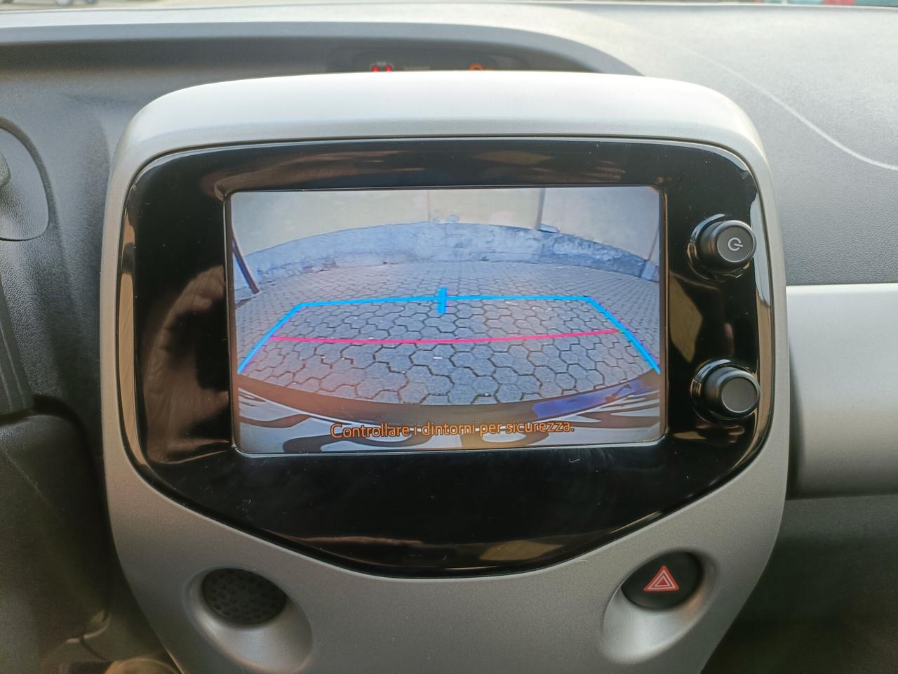 Toyota Aygo 1.0 VVT-i 69 CV 5 porte x-business