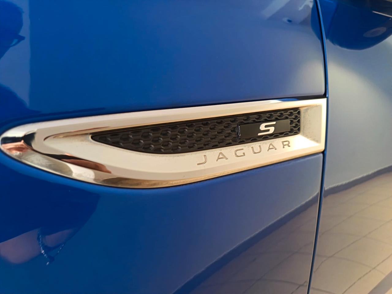 Jaguar E-Pace 2.0D 150 CV AWD R-Dynamic S