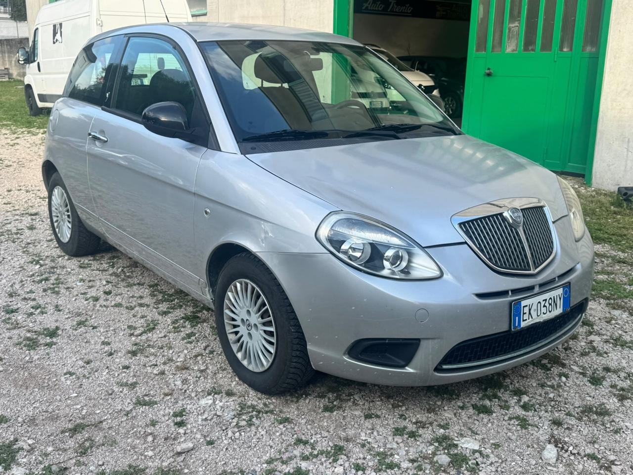 Lancia Ypsilon 1.3 NEOPATENTATI