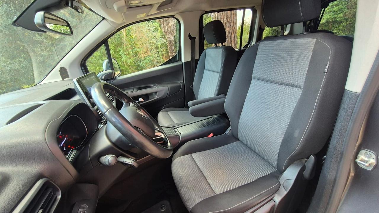 Toyota Proace City Verso 1.2 110 CV S&S Short D Executive 2021 PERFETTA leggi testo