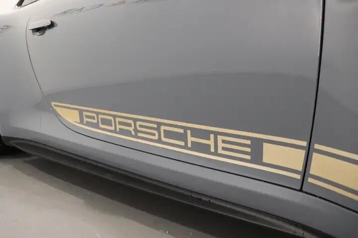 Porsche 911 992 GT3 Touring