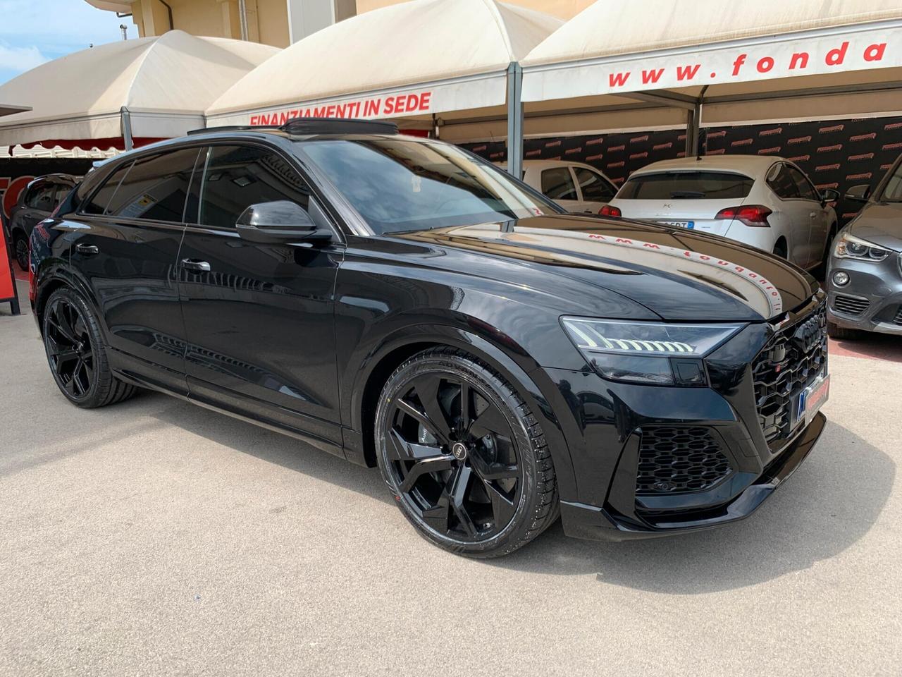 Audi Q8 RS TFSI V8 quattro tiptronic