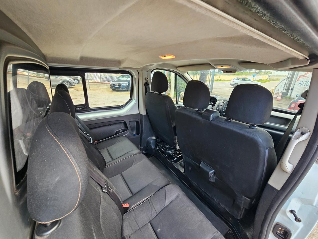 Renault Trafic 1.6 dCi 120cv 6 POSTI + FURGONE