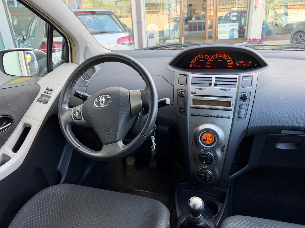 Toyota Yaris 1.0 5 porte 2010 UNIPROPRIETARIO
