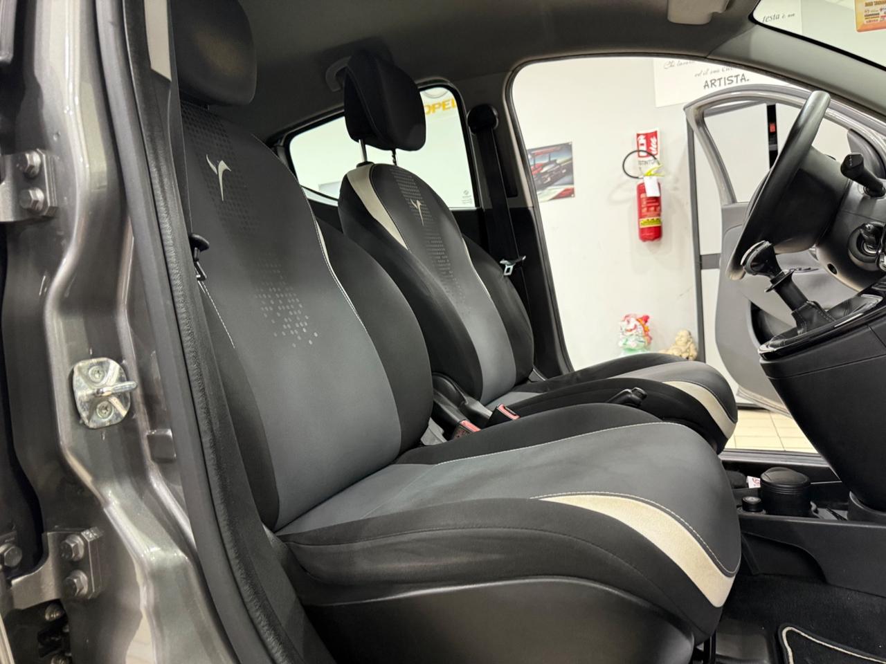 Lancia Ypsilon ecochic gold 2014