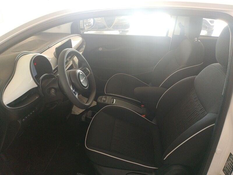 FIAT 500 Bev Hatchback My24 500e -320 Berlina
