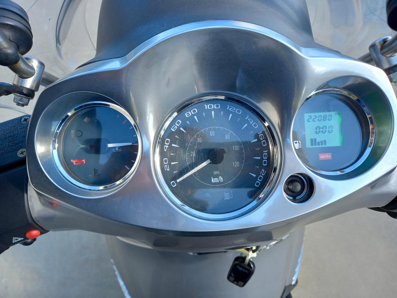 APRILIA SCARABEO 400(MOTORE PIAGGIO)