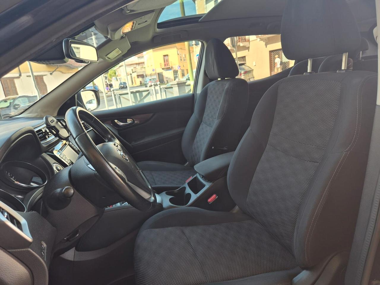 Nissan Qashqai 1.6 N-Connecta Tagliandi Certificati