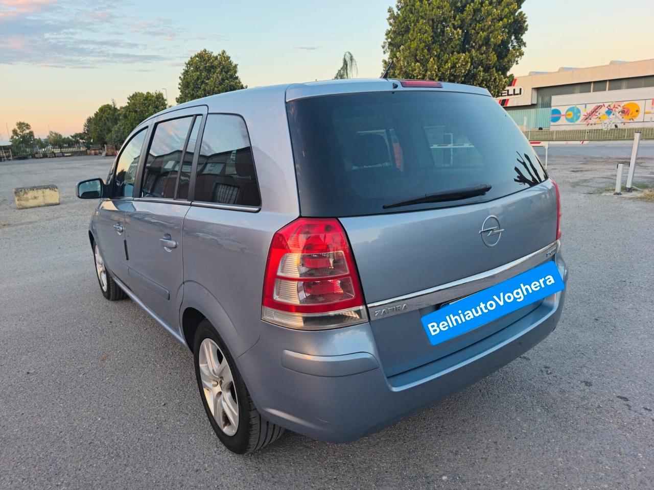 Opel Zafira 2010---1.7 Diesel 7 Posti