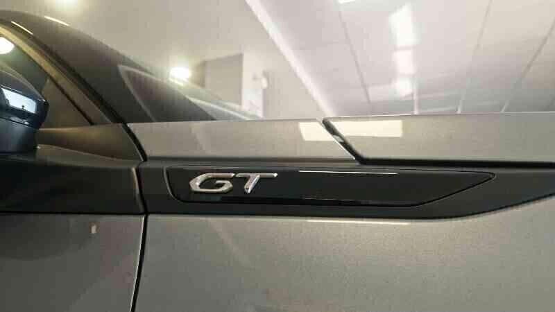 Peugeot 2008 BlueHDi 130 CV S&S EAT8 GT