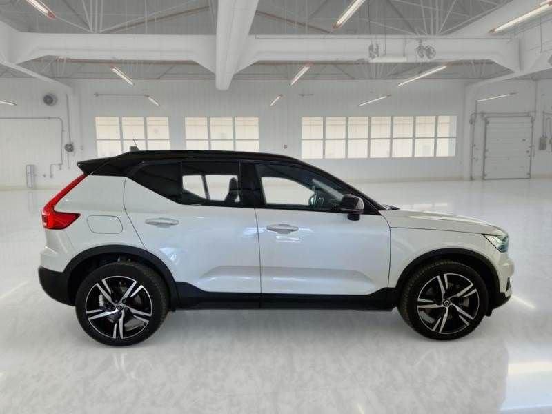 Volvo XC40 Recharge T5 180+82 CV Recharge Plug-in Hybrid R-Design