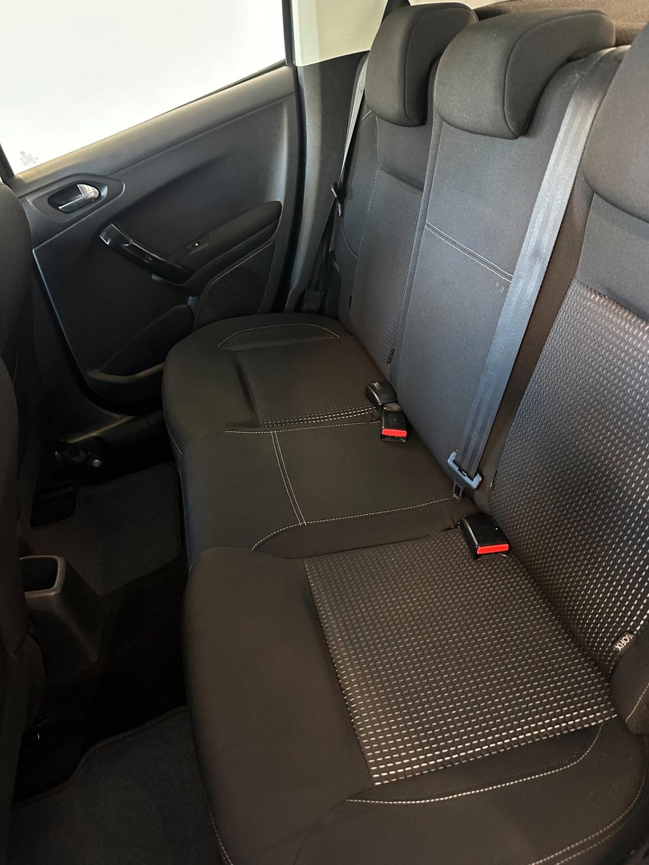 Peugeot 208 PureTech 82 5 porte Allure