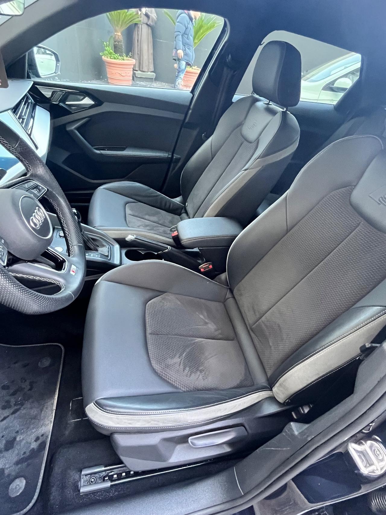 Audi A1 citycarver 30 TFSI S tronic Admired