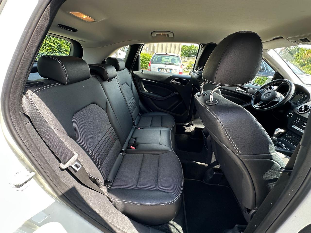 Mercedes-Benz B 180 Sport B 180 D BlueEFFICIENCY