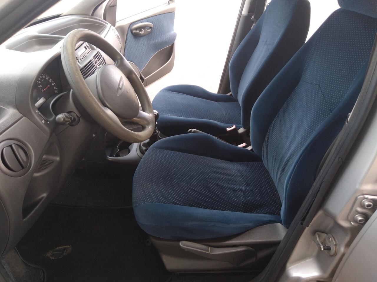 Fiat Punto 1.2i 16V cat 5 porte HLX x neopatentati