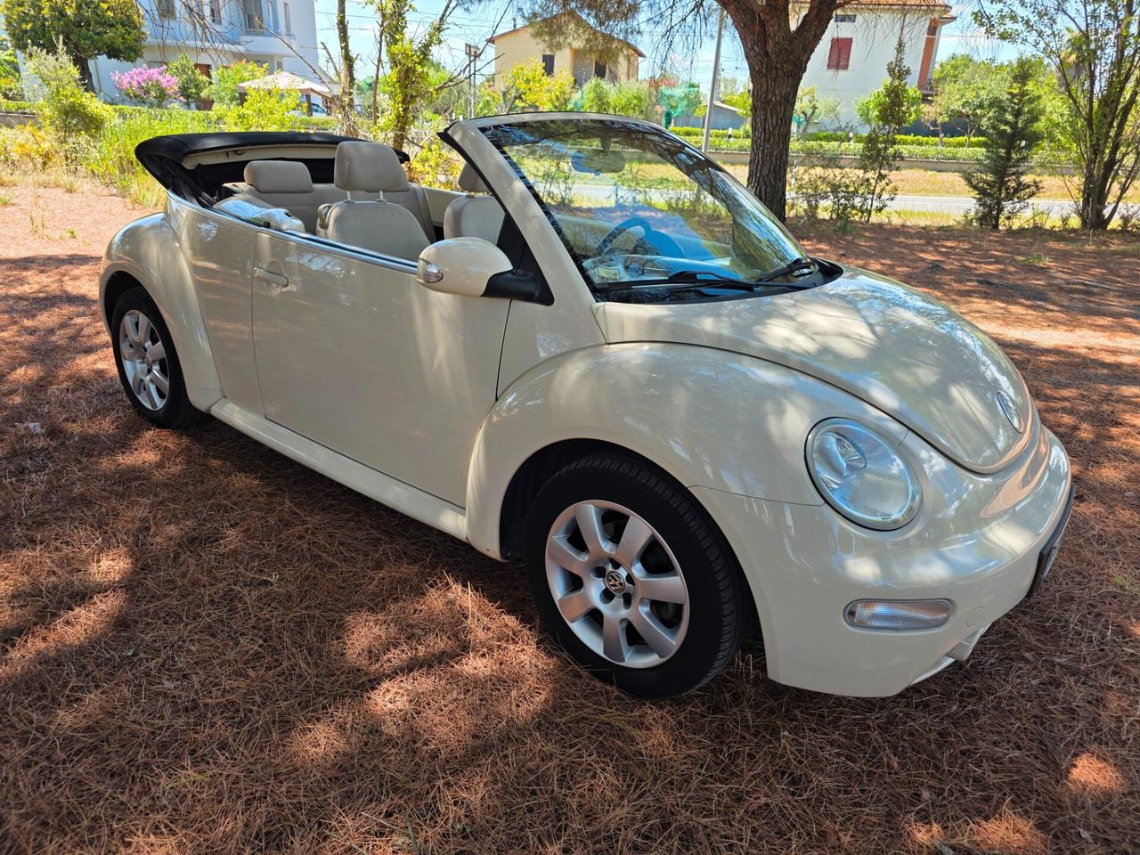 Volkswagen New Beetle 1.6 Cabrio