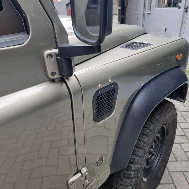 Land Rover Defender 90 2.2 PUMA TD4- LIFE&STYLE