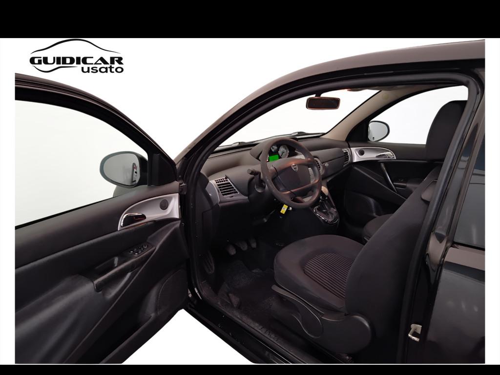 LANCIA Ypsilon II 2007 - Ypsilon 1.2 8v New Oro (oro)