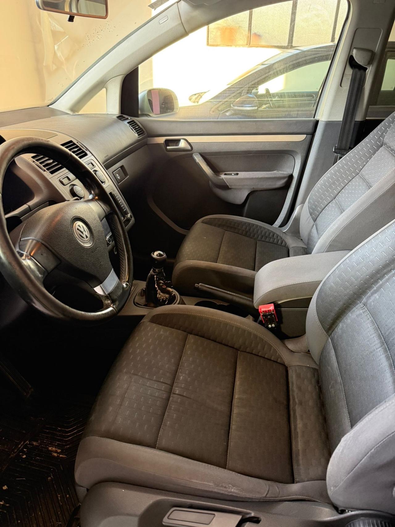 Volkswagen Touran 2.0 Conceptline Ecofuel