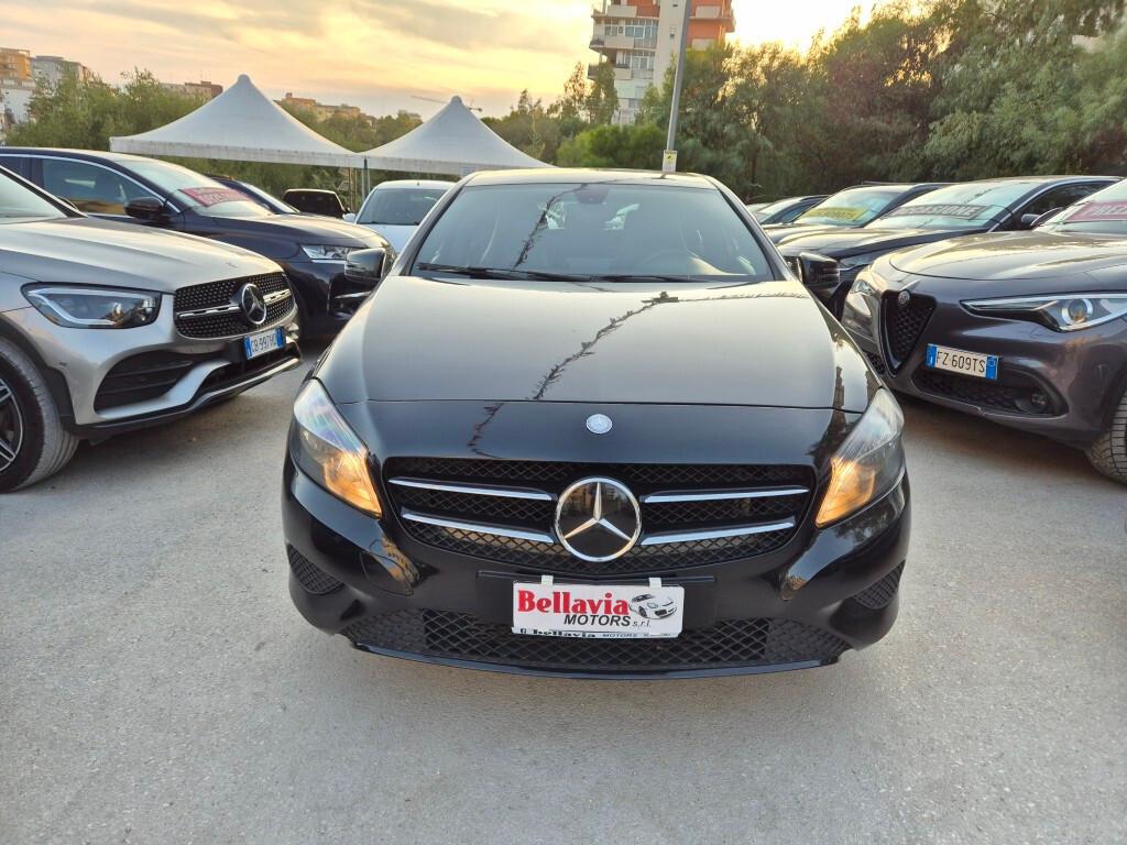 Mercedes A 180 d business 110cv