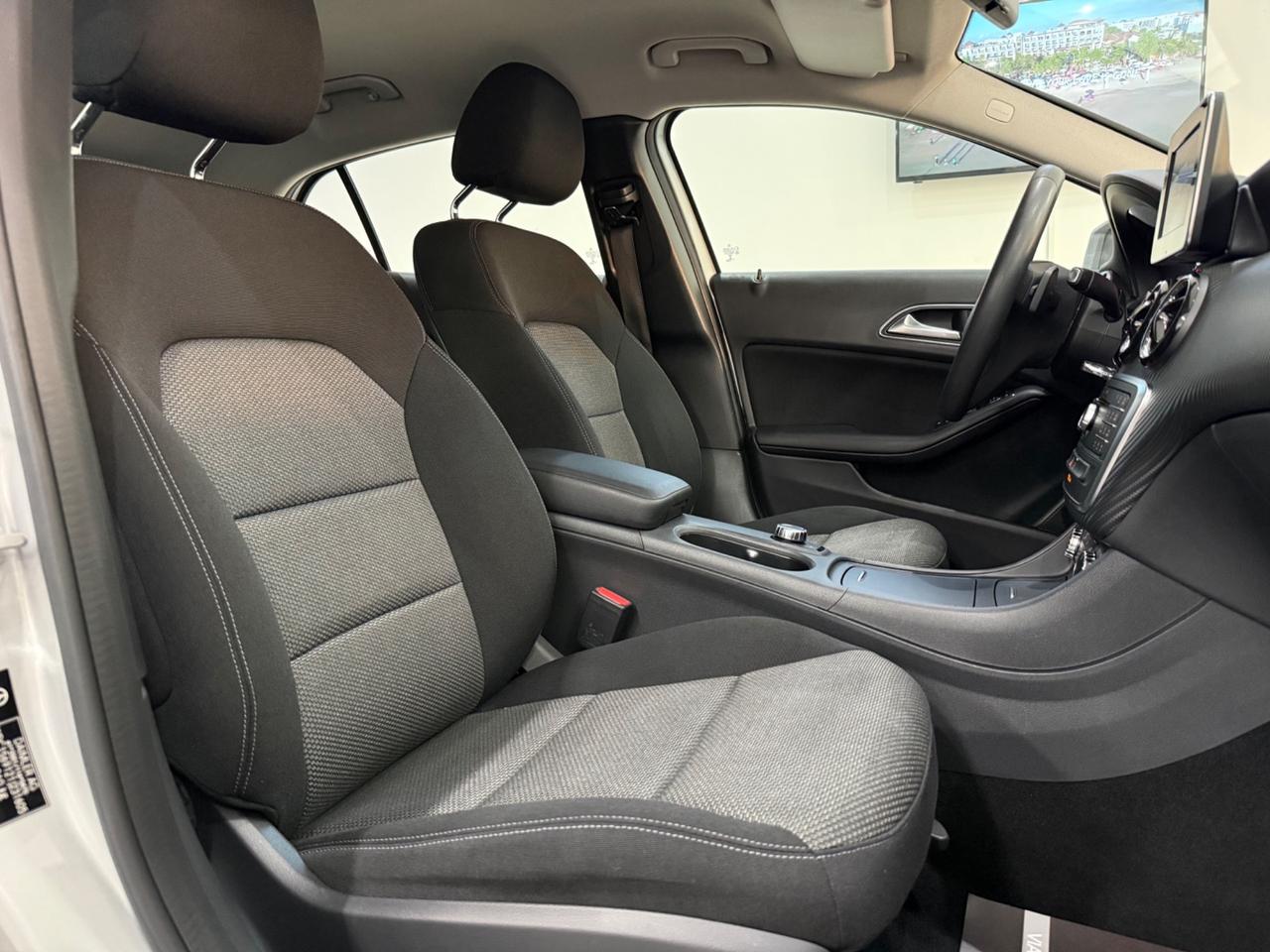 Mercedes-benz GLA 180 d Automatic Business