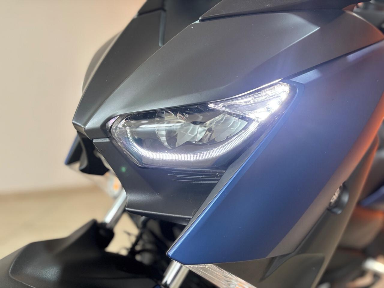 Yamaha X-Max 400 adenture