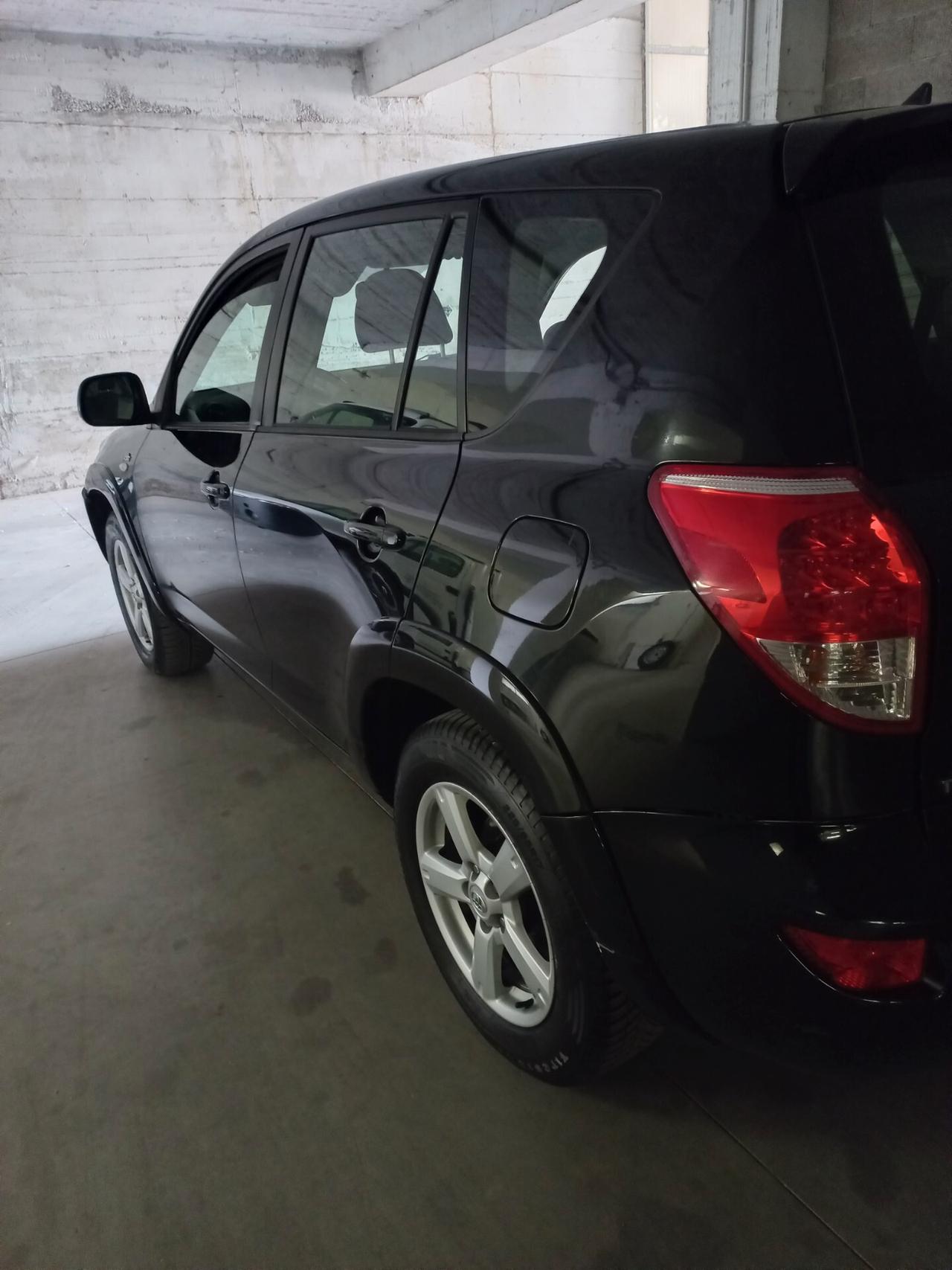 Toyota RAV 4 RAV4 2.2 D-4D 177 CV Luxury