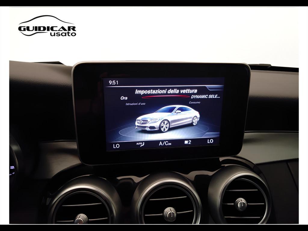 Mercedes-Benz Classe C-C205 2016 Coupe - C Coupe 220 d Premium 4matic auto