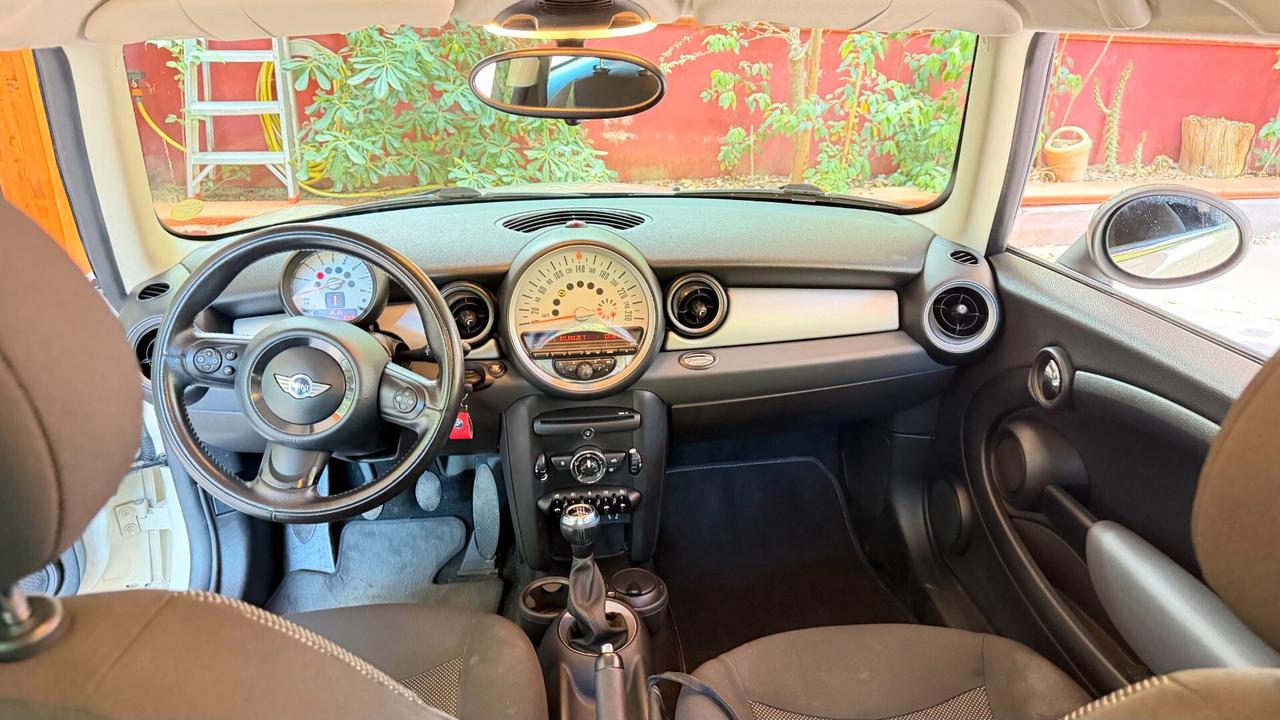 Mini 1.6 16V One (55kW)