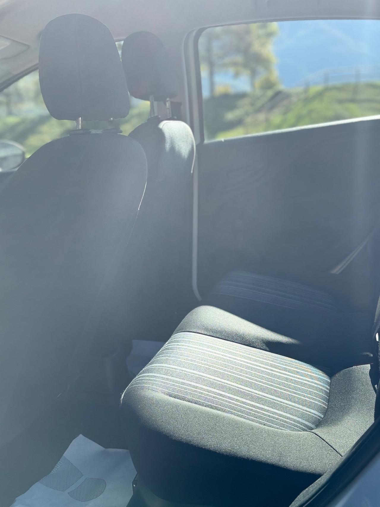 Fiat Punto Evo 1.4 5 porte Active OK NEOPATENTATI