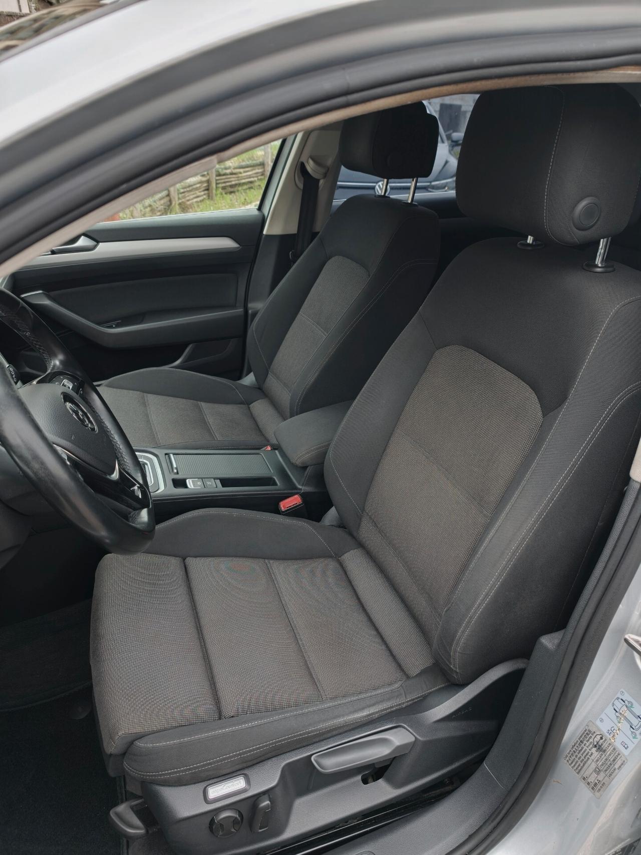 Volkswagen Passat Variant 1.6 TDI 120cv DSG