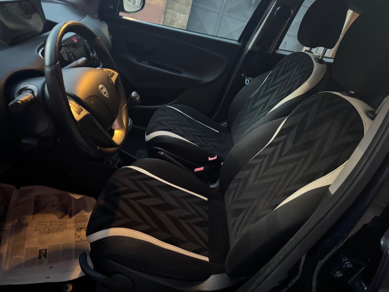 Lancia Ypsilon 1.3 MJT 16V 95 CV 5 porte S&S Gold