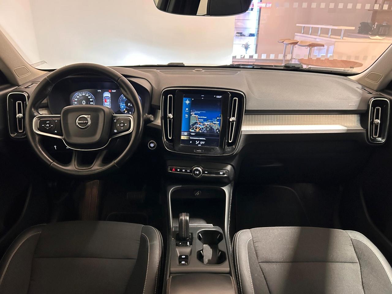 Volvo XC40 D3 Geartronic Momentum Pro