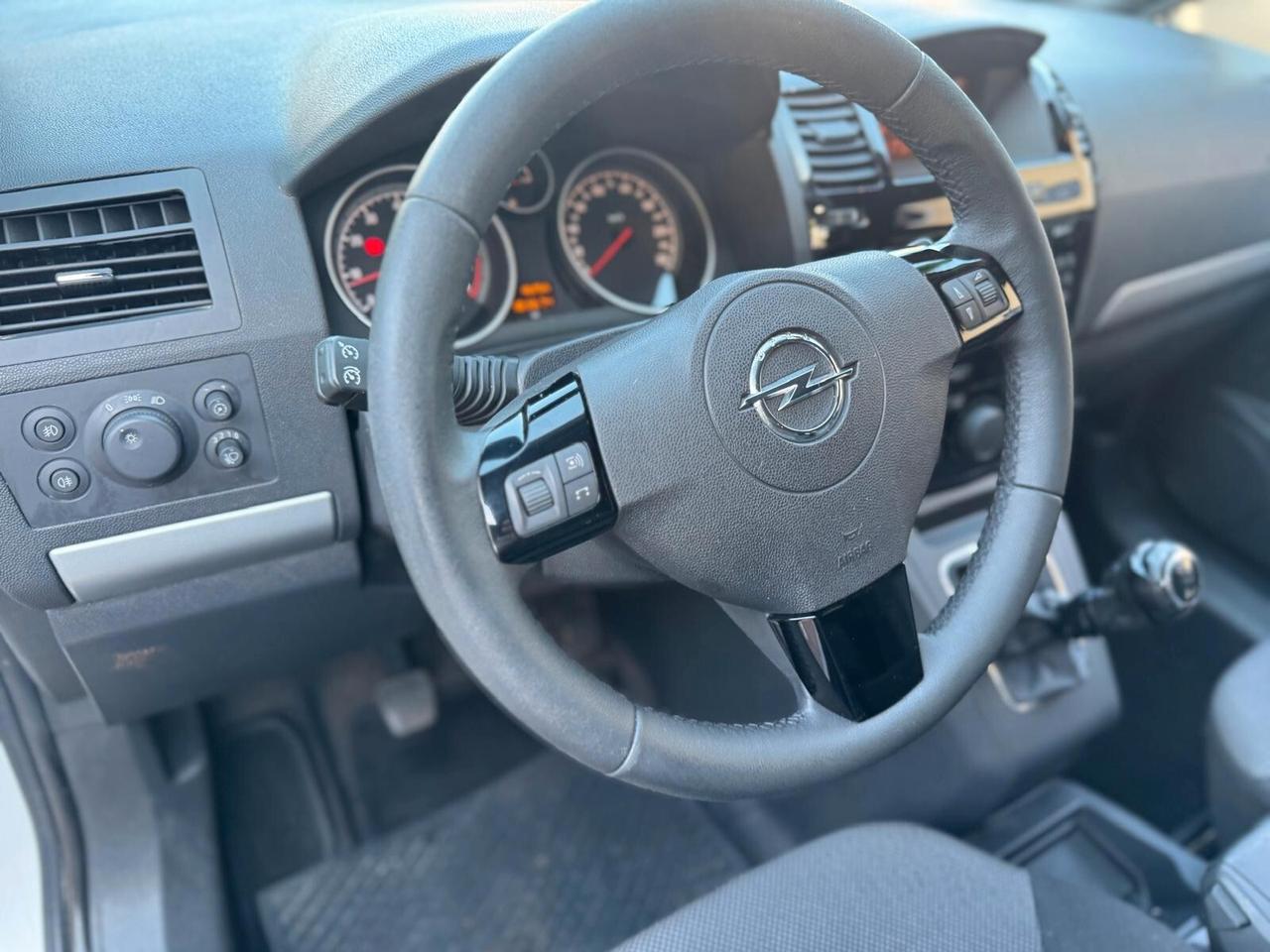 Opel Zafira Anno 2013 1.6 Benz/Metano 7 POSTI