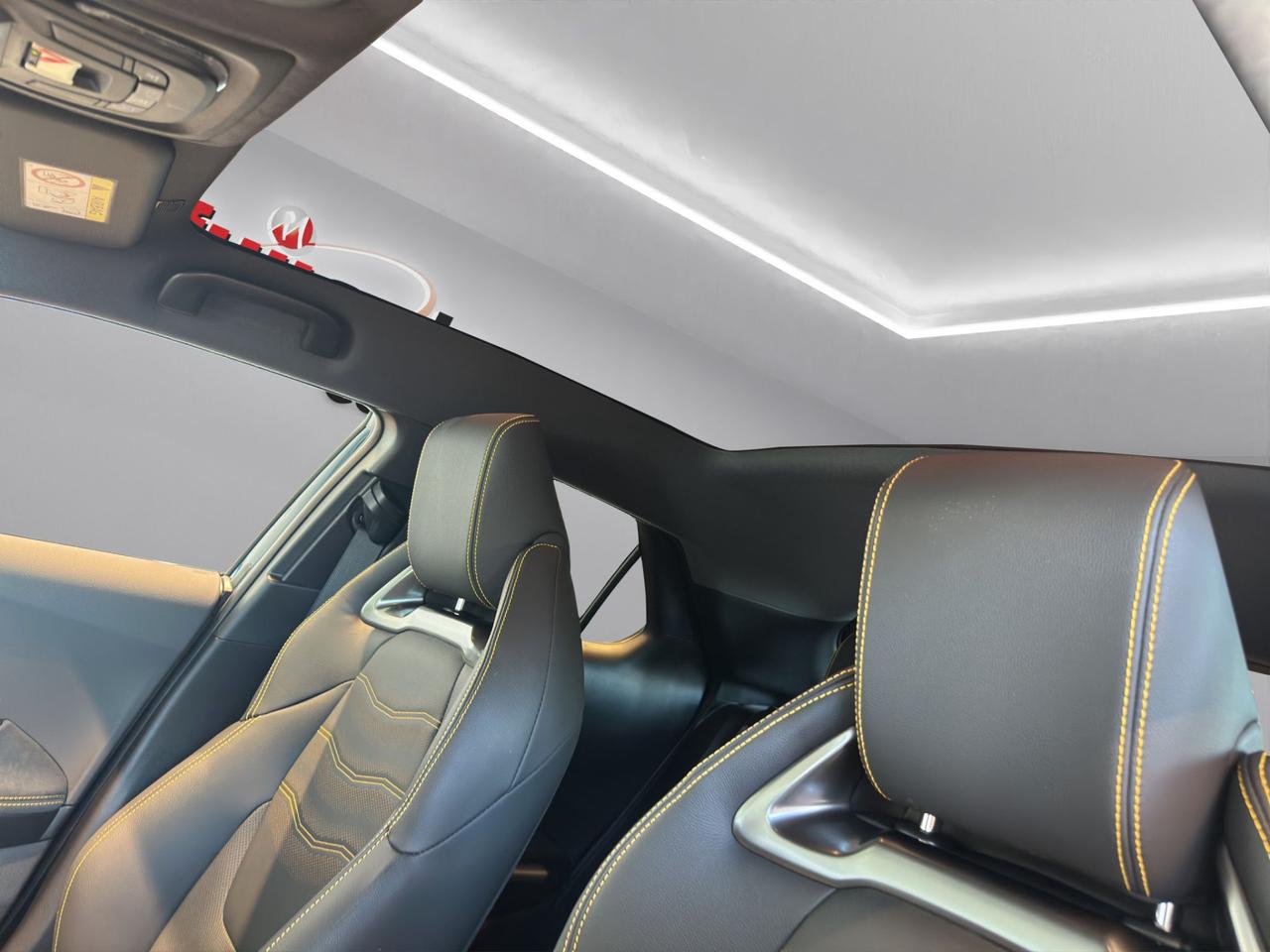 Toyota C-HR 2.0 phev Lounge fwd e-cvt