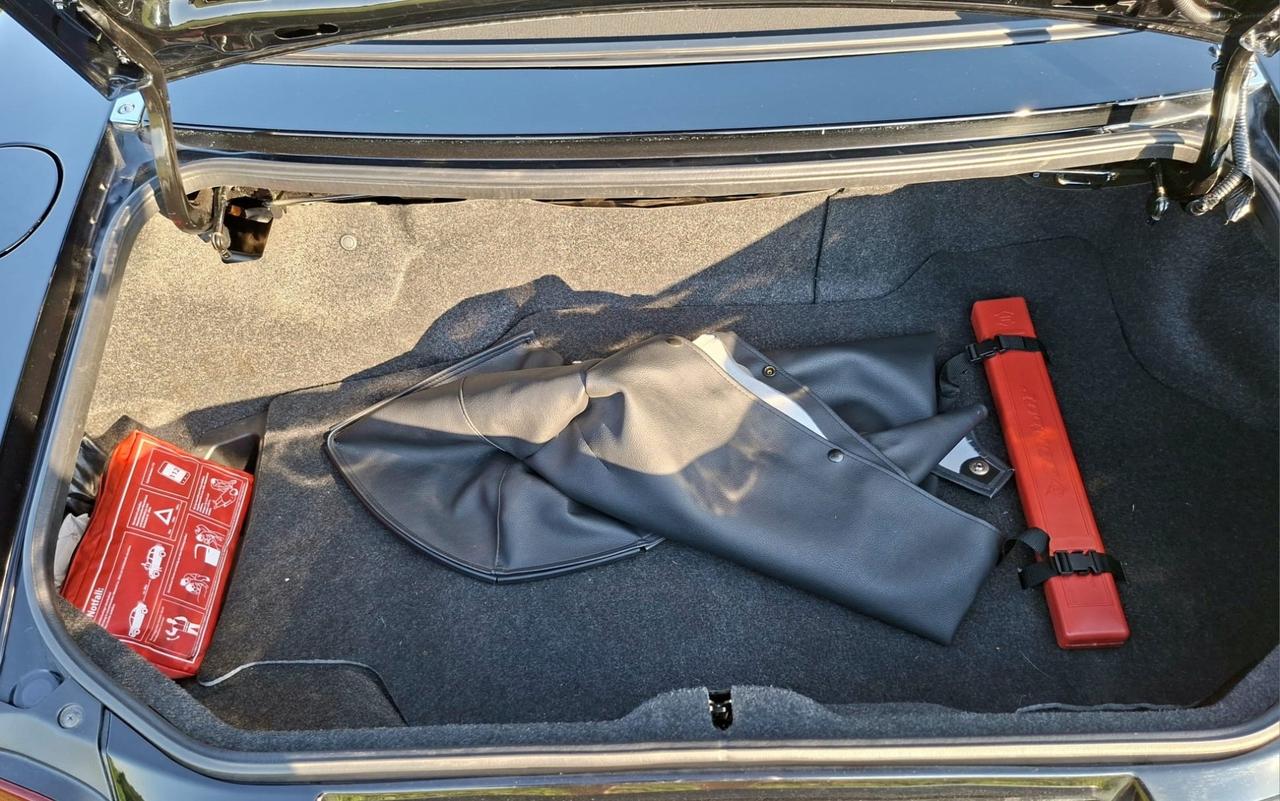 Mazda MX-5 1.6i 16V cat Naked book completo