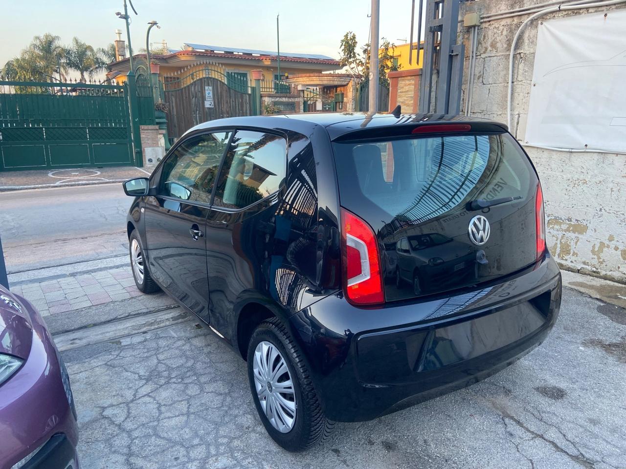 Volkswagen up! 1.0 3p. take